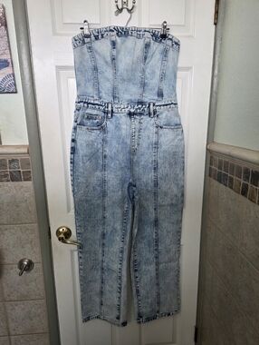 PrettyLittleThing Acid Wash BlueDenim Strapless Jumpsuit Western Boho Glam Y2K 8